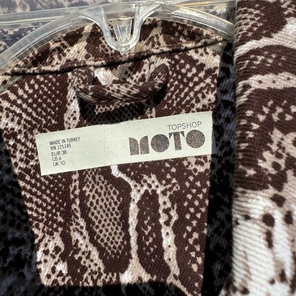 Topshop Moto Snakeskin Print Cropped Denim Jacked Brown and Cream Size 6 - Picture 4 of 5